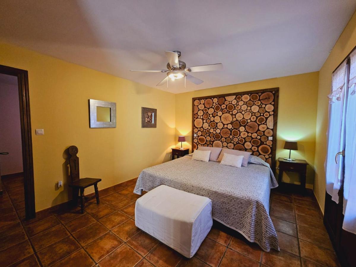 Lagar De Palacio Santa Cilia de Jaca Phòng bức ảnh